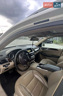 Внедорожник / Кроссовер Mercedes-Benz M-Class 2011 в 