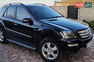 Внедорожник / Кроссовер Mercedes-Benz M-Class 2005 в 