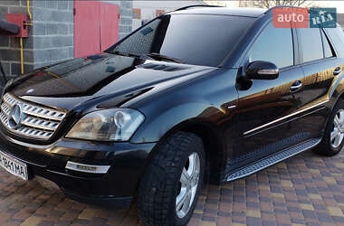 Внедорожник / Кроссовер Mercedes-Benz M-Class 2005 в 
