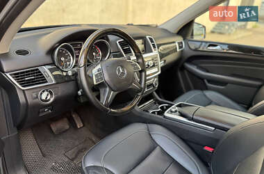 Внедорожник / Кроссовер Mercedes-Benz M-Class 2015 в 