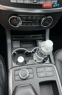 Внедорожник / Кроссовер Mercedes-Benz M-Class 2012 в 
