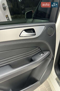 Внедорожник / Кроссовер Mercedes-Benz M-Class 2012 в 