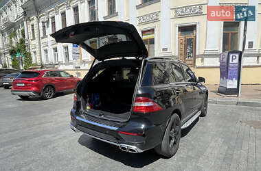 Внедорожник / Кроссовер Mercedes-Benz M-Class 2012 в 