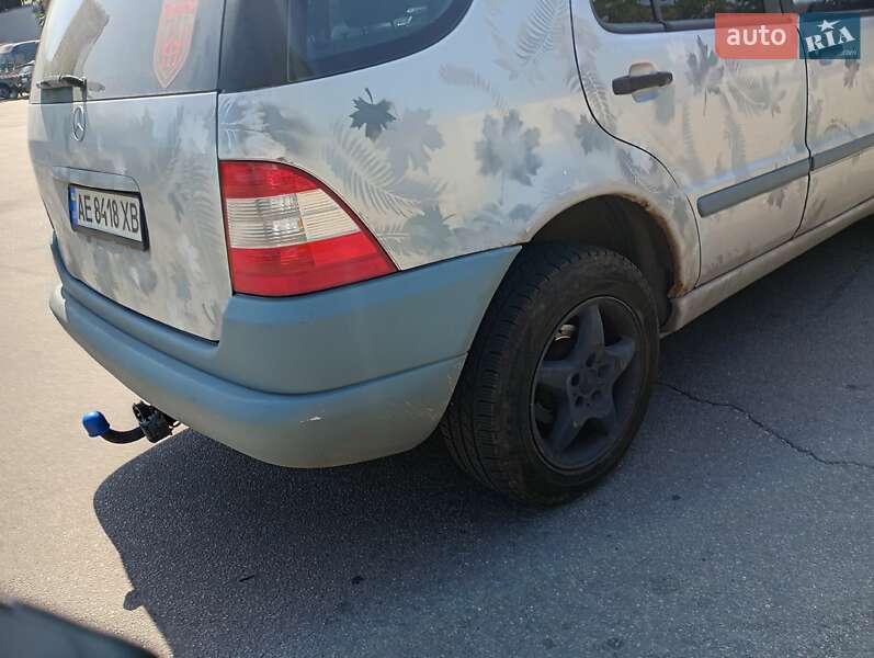 Внедорожник / Кроссовер Mercedes-Benz M-Class 1998 в Днепре фото 13 Внедорожник / Кроссовер Mercedes-Benz M-Class 1998 в Днепре