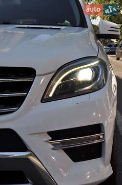 Внедорожник / Кроссовер Mercedes-Benz M-Class 2013 в 
