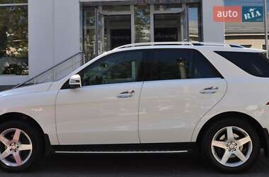 Внедорожник / Кроссовер Mercedes-Benz M-Class 2013 в 