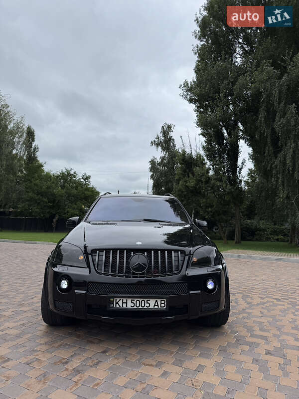 Mercedes-Benz M-Class 2005