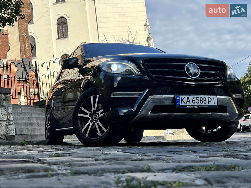 Mercedes-Benz M-Class 2015