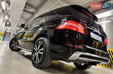Позашляховик / Кросовер Mercedes-Benz M-Class 2015 в 