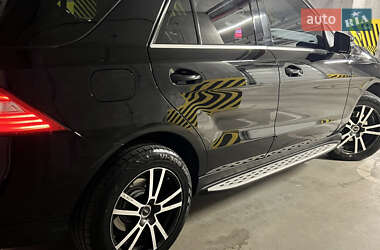 Позашляховик / Кросовер Mercedes-Benz M-Class 2015 в 