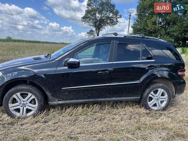 Внедорожник / Кроссовер Mercedes-Benz M-Class 2008 в Ровно