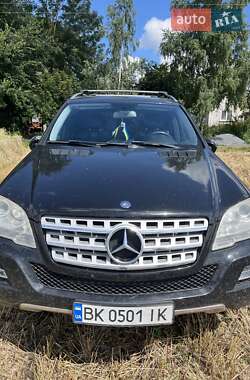 Позашляховик / Кросовер Mercedes-Benz M-Class 2008 в Рівному