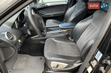 Внедорожник / Кроссовер Mercedes-Benz M-Class 2006 в 