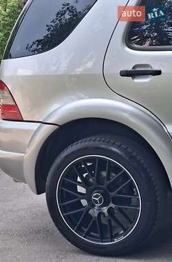 Позашляховик / Кросовер Mercedes-Benz M-Class 1999 в Харкові