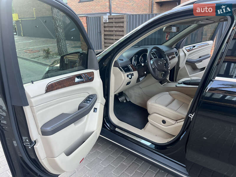 Mercedes-Benz M-Class 2012