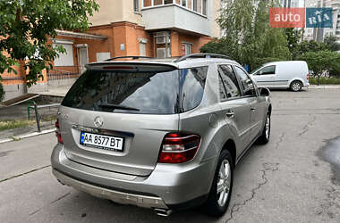Внедорожник / Кроссовер Mercedes-Benz M-Class 2006 в 