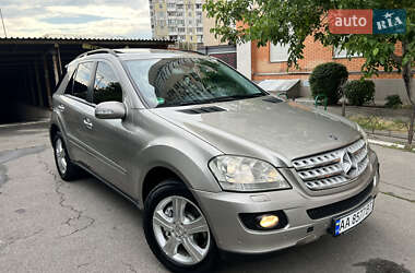 Внедорожник / Кроссовер Mercedes-Benz M-Class 2006 в 