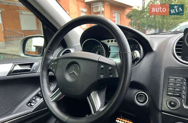 Внедорожник / Кроссовер Mercedes-Benz M-Class 2006 в 