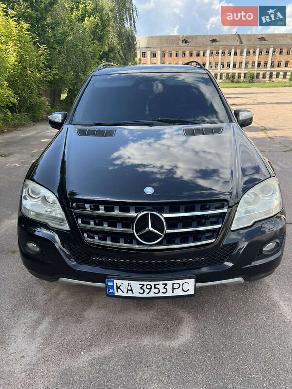 Mercedes-Benz M-Class 2009