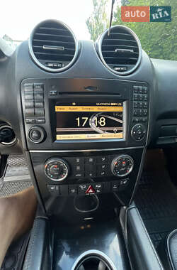 Внедорожник / Кроссовер Mercedes-Benz M-Class 2009 в 