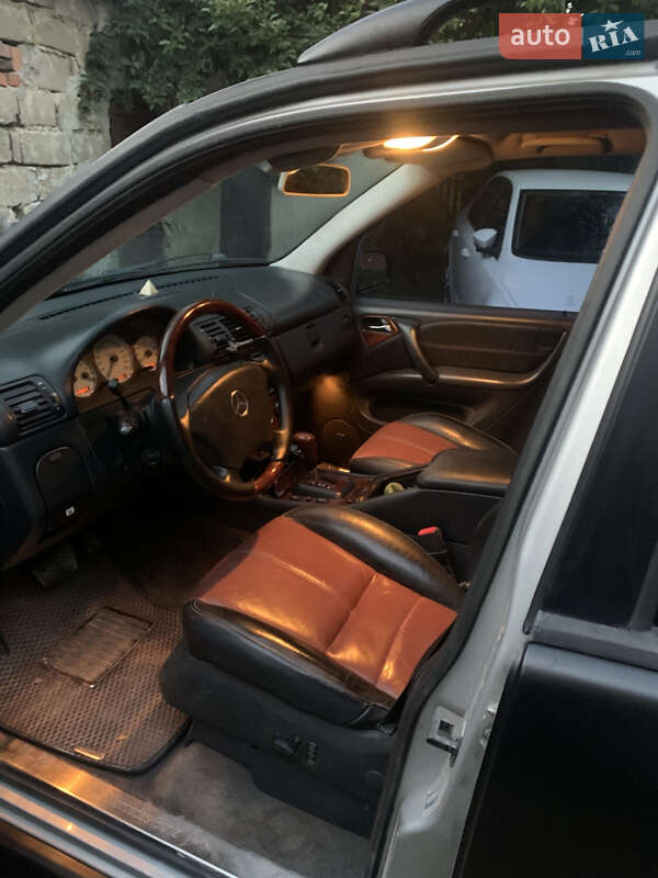 Внедорожник / Кроссовер Mercedes-Benz M-Class 2003 в Редковцах