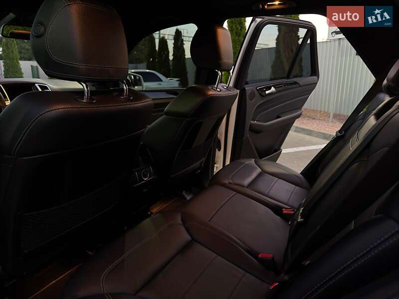 Внедорожник / Кроссовер Mercedes-Benz M-Class 2012 в Одессе