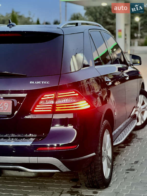 Позашляховик / Кросовер Mercedes-Benz M-Class 2014 в Самборі