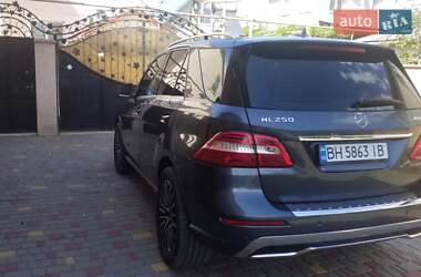 Внедорожник / Кроссовер Mercedes-Benz M-Class 2012 в 