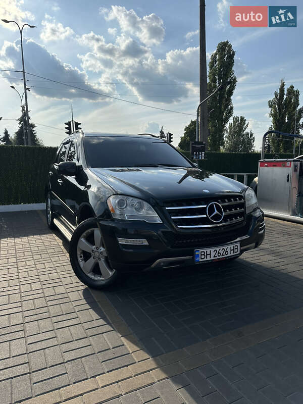 Внедорожник / Кроссовер Mercedes-Benz M-Class 2008 в Киеве
