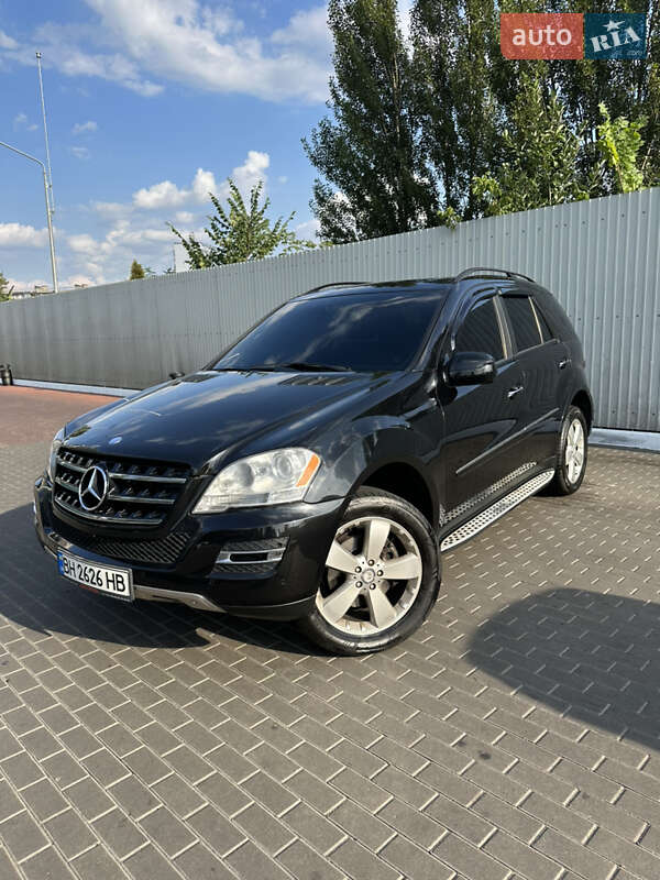 Внедорожник / Кроссовер Mercedes-Benz M-Class 2008 в Киеве