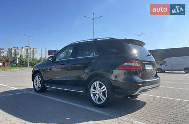 Внедорожник / Кроссовер Mercedes-Benz M-Class 2014 в 