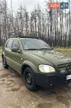 Внедорожник / Кроссовер Mercedes-Benz M-Class 2000 в 