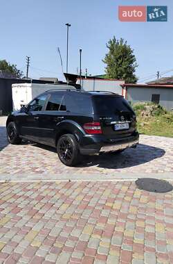 Внедорожник / Кроссовер Mercedes-Benz M-Class 2006 в 