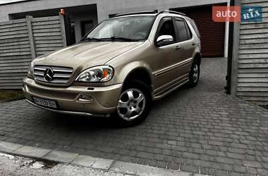 Внедорожник / Кроссовер Mercedes-Benz M-Class 2004 в 