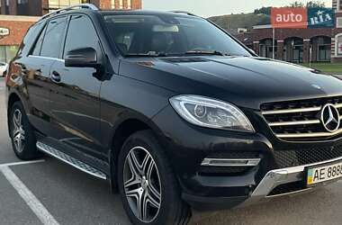 Внедорожник / Кроссовер Mercedes-Benz M-Class 2013 в 