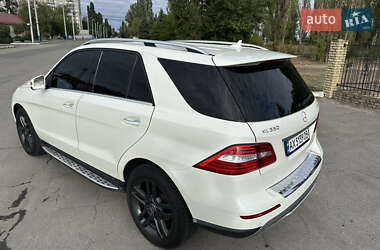 Внедорожник / Кроссовер Mercedes-Benz M-Class 2012 в 