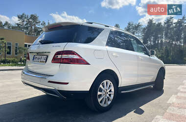 Внедорожник / Кроссовер Mercedes-Benz M-Class 2013 в 
