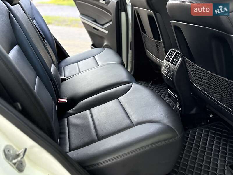 Внедорожник / Кроссовер Mercedes-Benz M-Class 2009 в Львове
