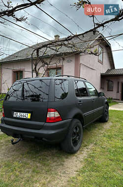 Внедорожник / Кроссовер Mercedes-Benz M-Class 2003 в 
