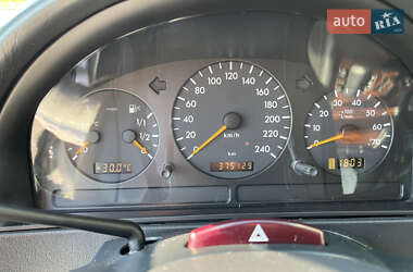 Внедорожник / Кроссовер Mercedes-Benz M-Class 2003 в 