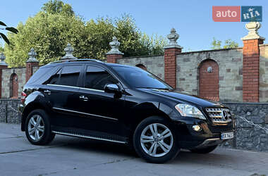 Внедорожник / Кроссовер Mercedes-Benz M-Class 2010 в 