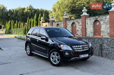 Внедорожник / Кроссовер Mercedes-Benz M-Class 2010 в 
