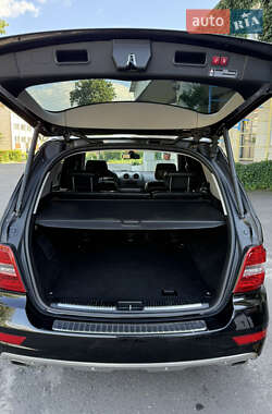 Внедорожник / Кроссовер Mercedes-Benz M-Class 2010 в 