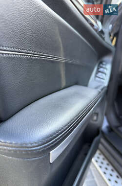 Внедорожник / Кроссовер Mercedes-Benz M-Class 2010 в 
