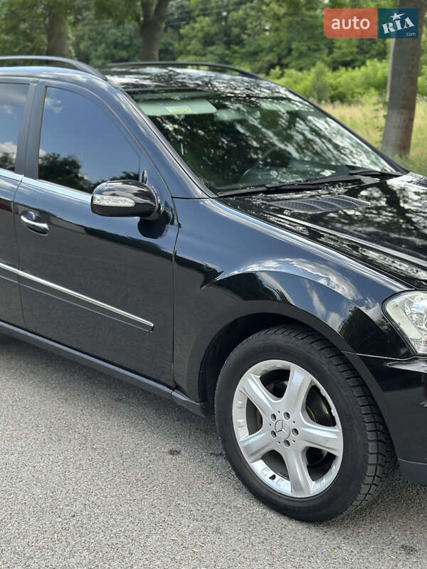 Внедорожник / Кроссовер Mercedes-Benz M-Class 2006 в Черновцах