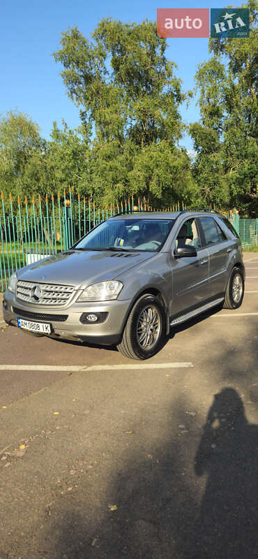 Внедорожник / Кроссовер Mercedes-Benz M-Class 2007 в Коростене