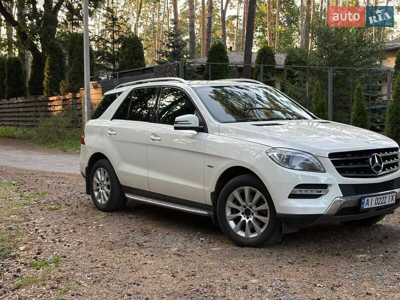 Внедорожник / Кроссовер Mercedes-Benz M-Class 2012 в Буче