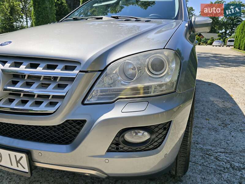 Позашляховик / Кросовер Mercedes-Benz M-Class 2010 в Калуші фото 13 Позашляховик / Кросовер Mercedes-Benz M-Class 2010 в Калуші