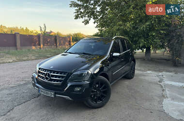 Внедорожник / Кроссовер Mercedes-Benz M-Class 2010 в Конотопе