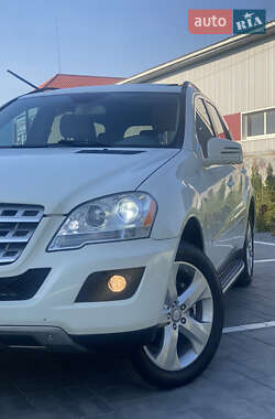 Внедорожник / Кроссовер Mercedes-Benz M-Class 2011 в 